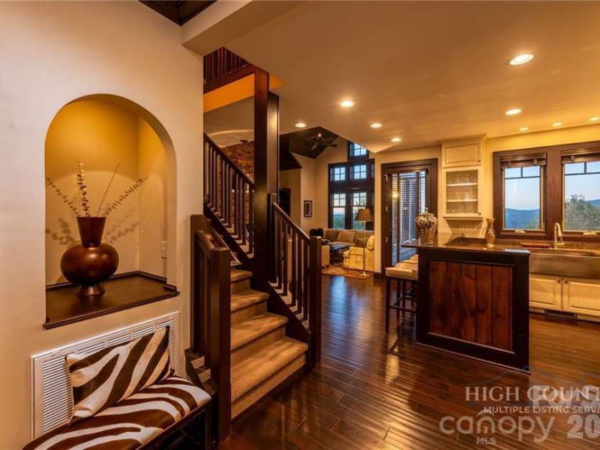 355 Ridge Haven Parkway, Banner Elk, NC 28604.  MLS# CAR4432289, YatesRealty ID 55205. 