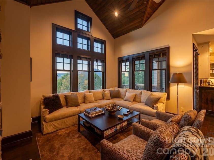 355 Ridge Haven Parkway, Banner Elk, NC 28604.  MLS# CAR4432289, YatesRealty ID 55205. 