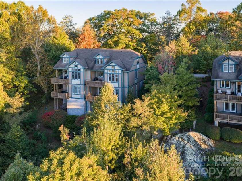 355 Ridge Haven Parkway, Banner Elk, NC 28604.  MLS# CAR4432289, YatesRealty ID 55205. 