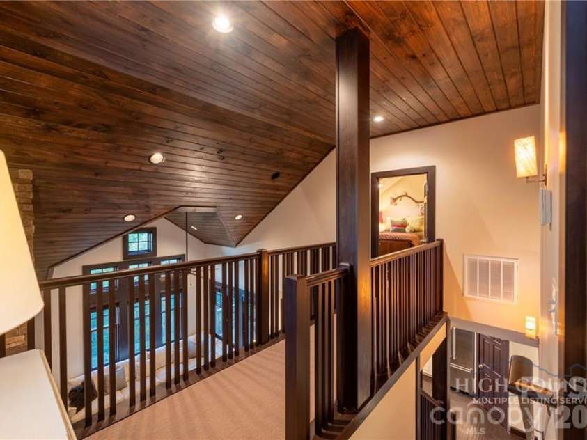 355 Ridge Haven Parkway, Banner Elk, NC 28604.  MLS# CAR4432289, YatesRealty ID 55205. 