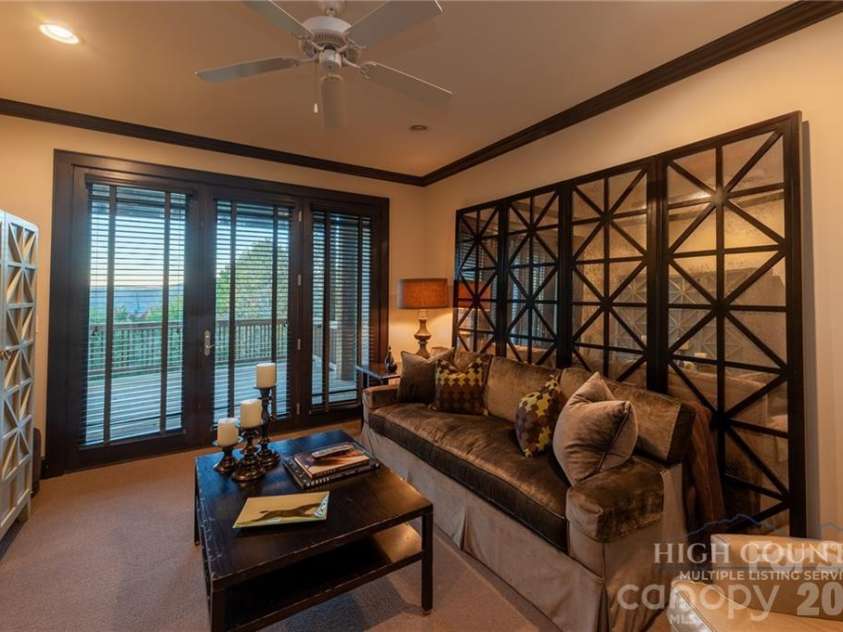 355 Ridge Haven Parkway, Banner Elk, NC 28604.  MLS# CAR4432289, YatesRealty ID 55205. 