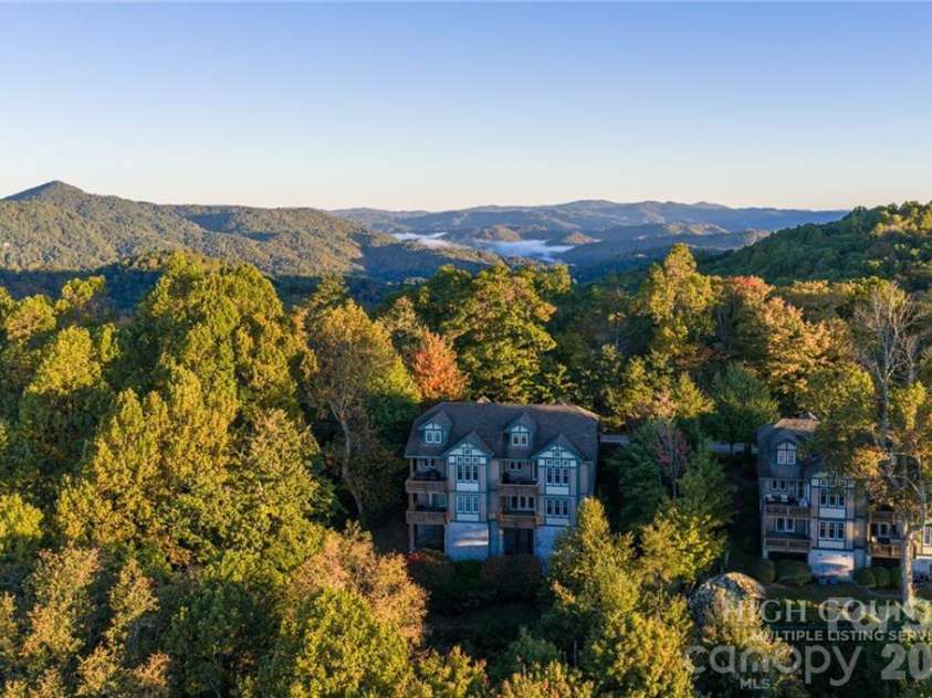 355 Ridge Haven Parkway, Banner Elk, NC 28604.  MLS# CAR4432289, YatesRealty ID 55205. 