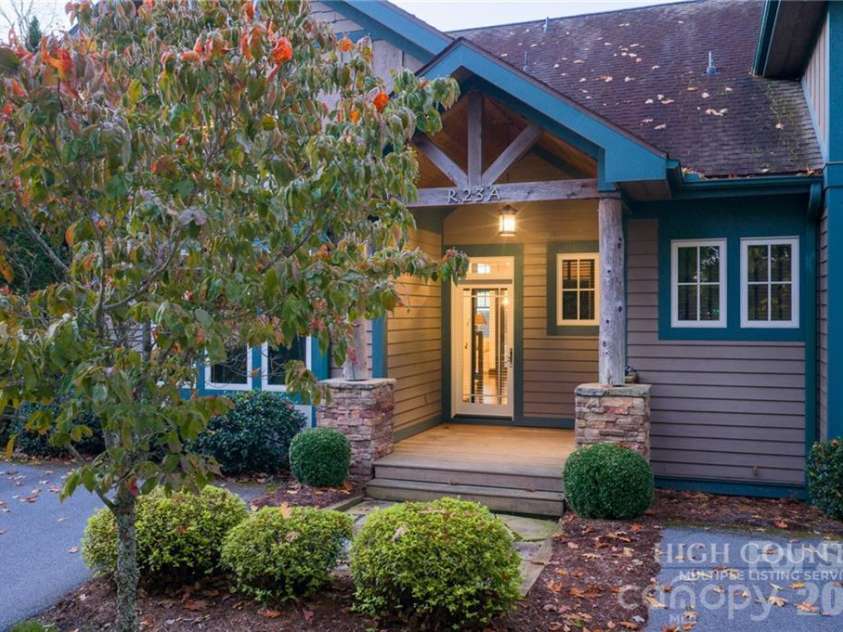 355 Ridge Haven Parkway, Banner Elk, NC 28604.  MLS# CAR4432289, YatesRealty ID 55205. 