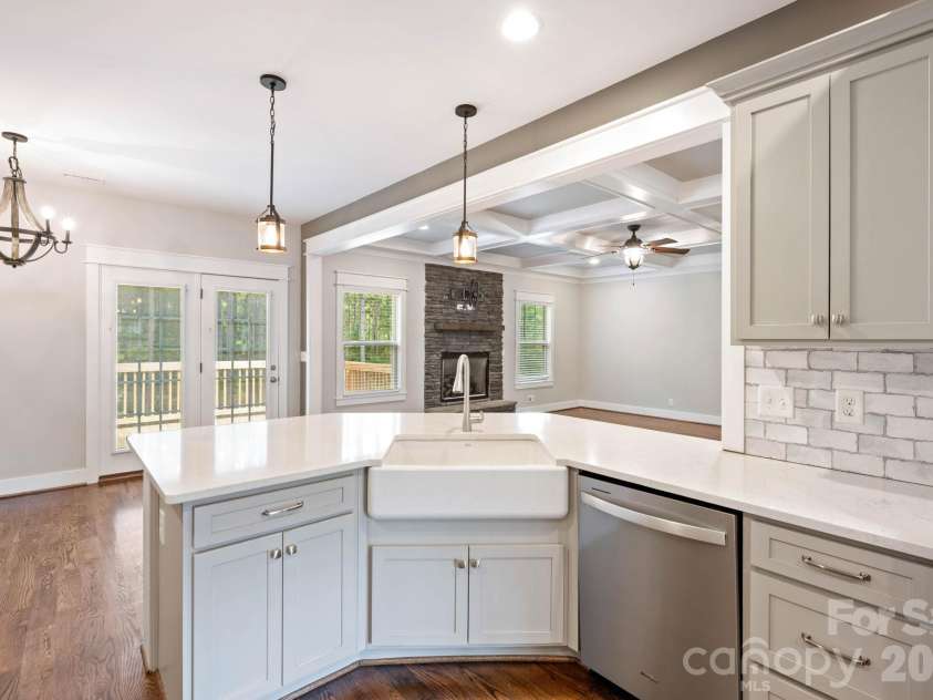 607 Zelkova Street, York, SC 29745.  MLS# CAR4425641, YatesRealty ID 55207. Kitchen main level