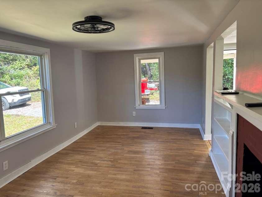 162 Phillips Lane, Spruce Pine, NC 28777.  MLS# CAR4432084, YatesRealty ID 55209. 