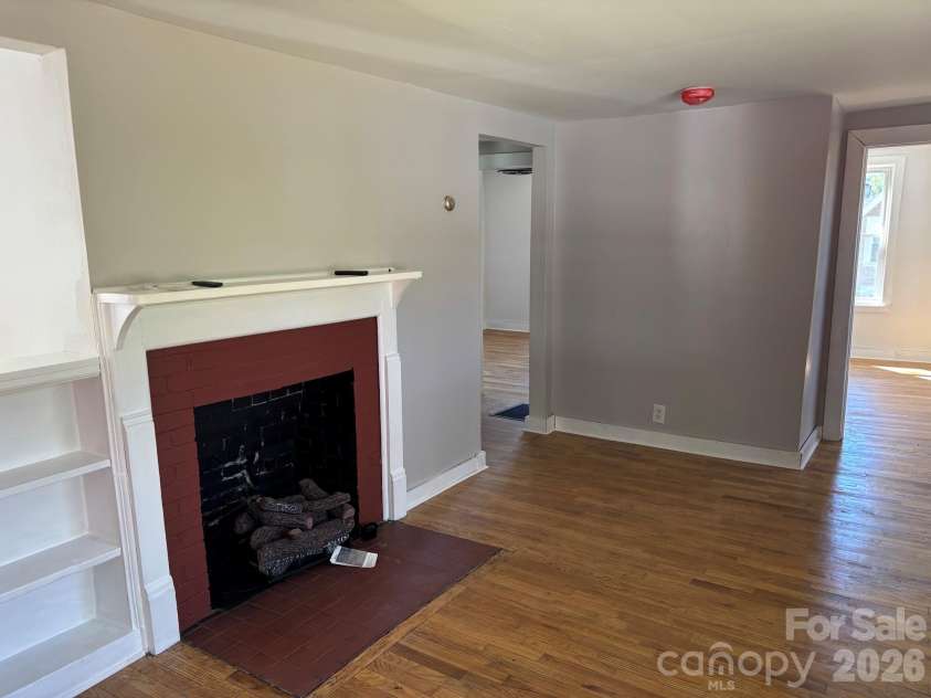 162 Phillips Lane, Spruce Pine, NC 28777.  MLS# CAR4432084, YatesRealty ID 55209. 