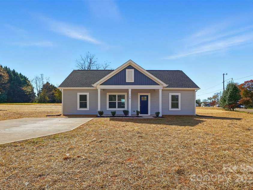 128 Main Street, Granite Falls, NC 28630.  MLS# CAR4317845, YatesRealty ID 5521. 