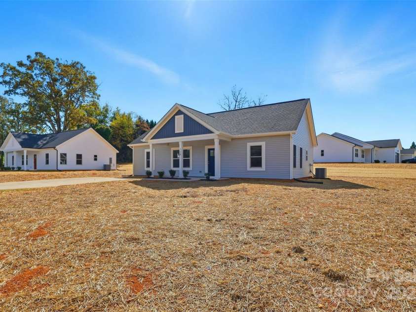 128 Main Street, Granite Falls, NC 28630.  MLS# CAR4317845, YatesRealty ID 5521. 
