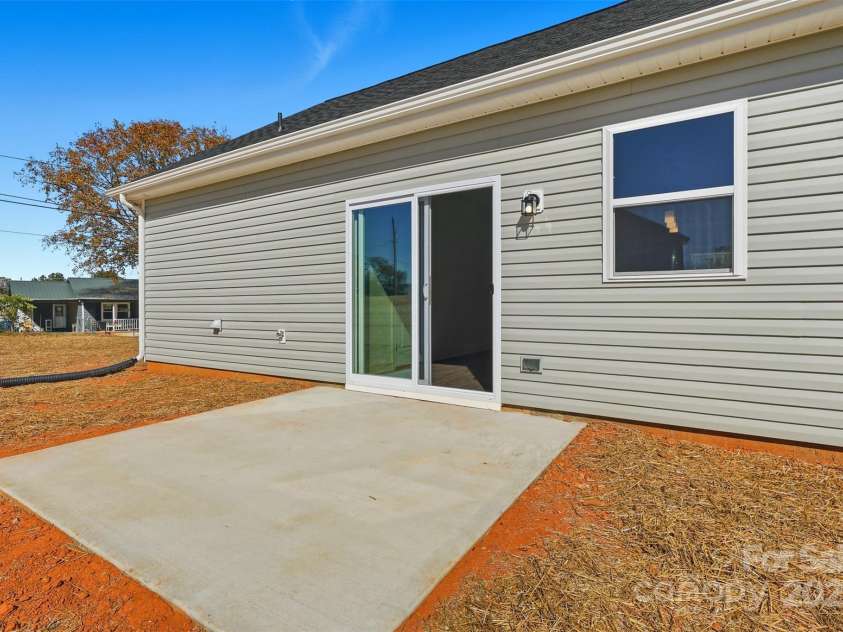 128 Main Street, Granite Falls, NC 28630.  MLS# CAR4317845, YatesRealty ID 5521. 