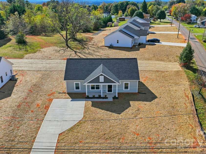 128 Main Street, Granite Falls, NC 28630.  MLS# CAR4317845, YatesRealty ID 5521. 