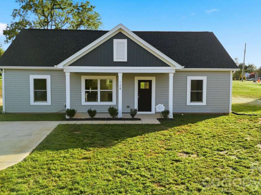 128 Main Street, Granite Falls, NC 28630.  MLS# CAR4420640, YatesRealty ID 5521. 