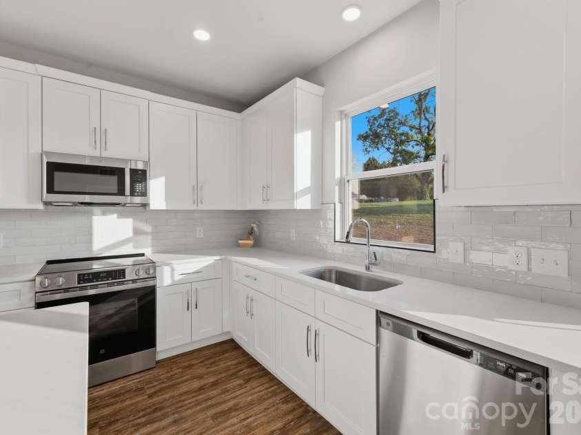 128 Main Street, Granite Falls, NC 28630.  MLS# CAR4420640, YatesRealty ID 5521. 