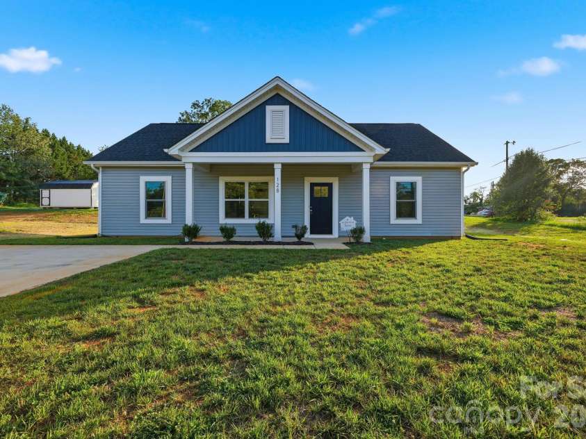 128 Main Street, Granite Falls, NC 28630.  MLS# CAR4420640, YatesRealty ID 5521. 