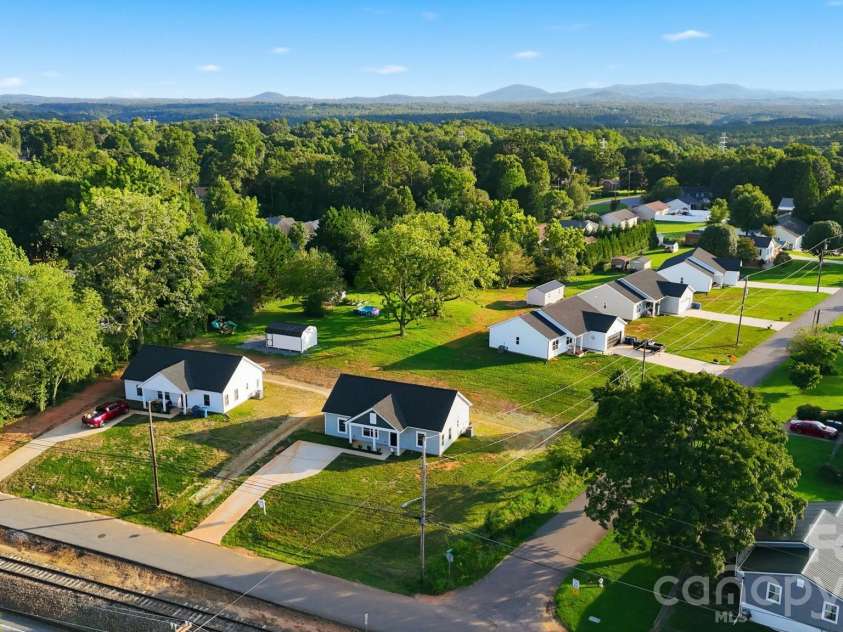 128 Main Street, Granite Falls, NC 28630.  MLS# CAR4420640, YatesRealty ID 5521. 