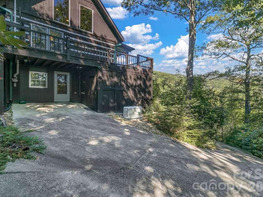 169 Laurel Creek Drive, Hendersonville, NC 28792.  MLS# CAR4431879, YatesRealty ID 55213. 