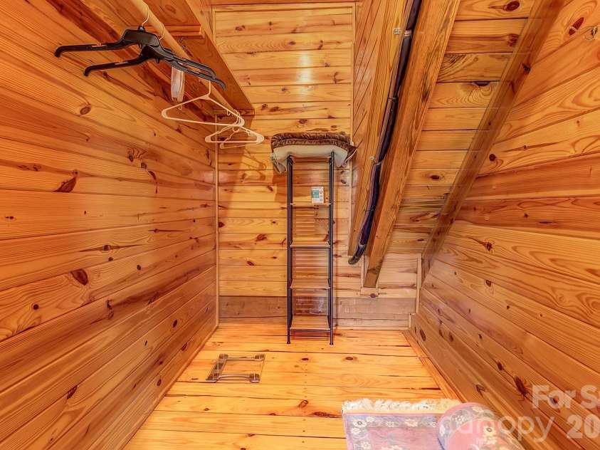 169 Laurel Creek Drive, Hendersonville, NC 28792.  MLS# CAR4431879, YatesRealty ID 55213. 
