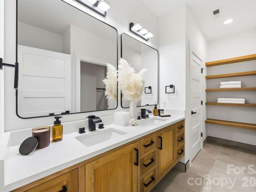 8223 Max Meadows Drive, Charlotte, NC 28227.  MLS# CAR4432295, YatesRealty ID 55214. 