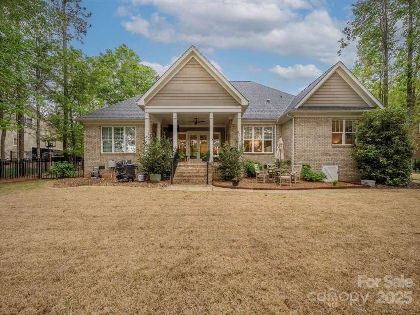 7982 Buena Vista Drive, Denver, NC 28037.  MLS# CAR4243628, YatesRealty ID 5522. 