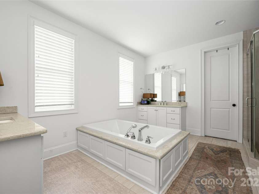 7982 Buena Vista Drive, Denver, NC 28037.  MLS# CAR4243628, YatesRealty ID 5522. 