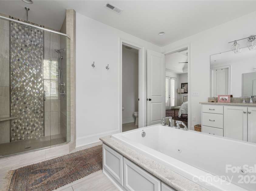 7982 Buena Vista Drive, Denver, NC 28037.  MLS# CAR4243628, YatesRealty ID 5522. 