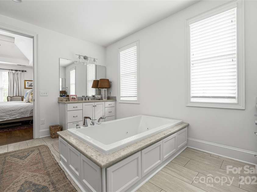 7982 Buena Vista Drive, Denver, NC 28037.  MLS# CAR4243628, YatesRealty ID 5522. 