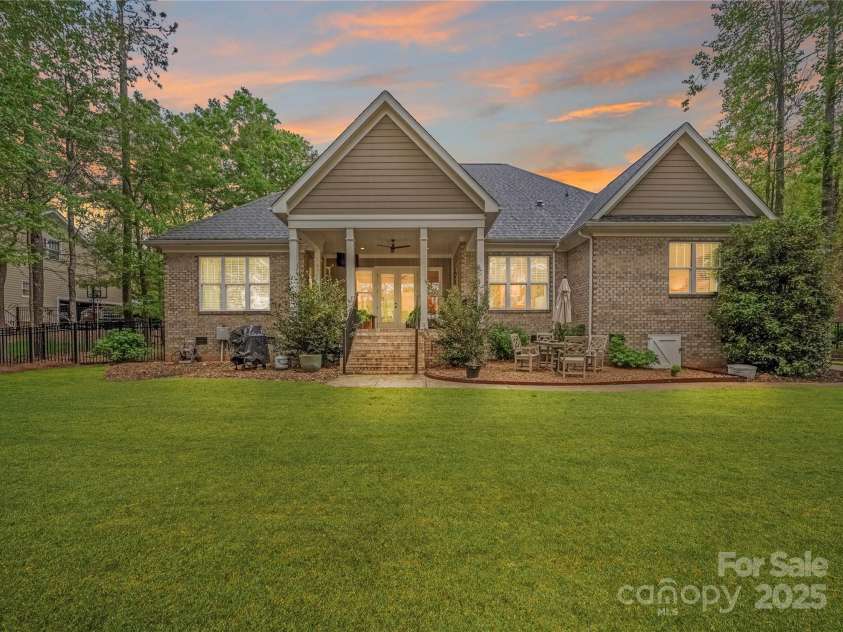 7982 Buena Vista Drive, Denver, NC 28037.  MLS# CAR4243628, YatesRealty ID 5522. 