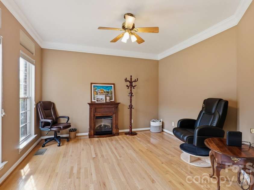 124 Doby Creek Court, Fort Mill, SC 29715.  MLS# CAR4424436, YatesRealty ID 55222. 