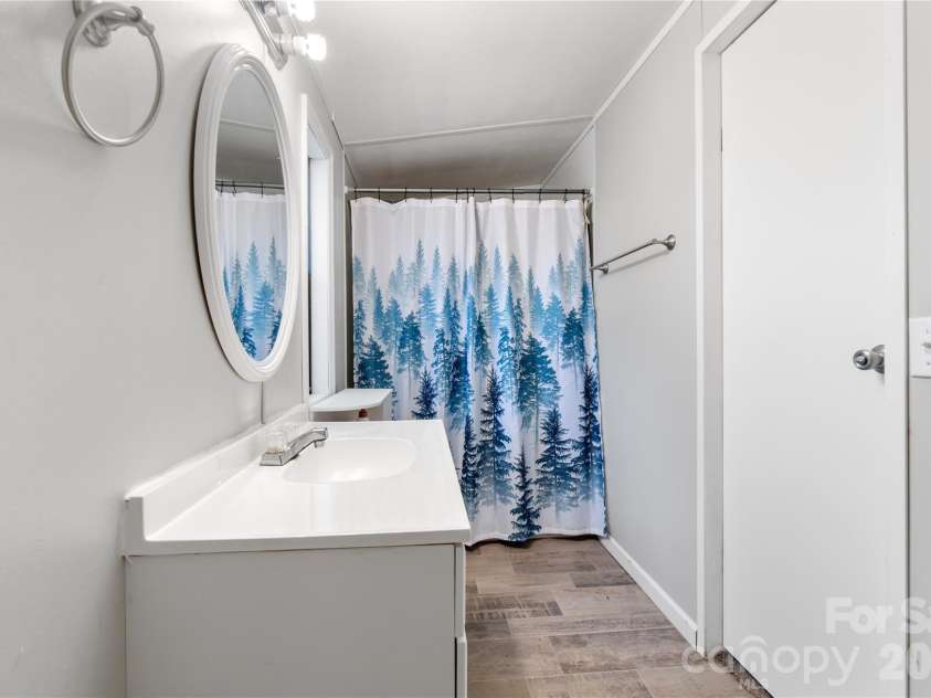 15810 Silver Road, Oakboro, NC 28129.  MLS# CAR4432319, YatesRealty ID 55223. Primary Bathroom