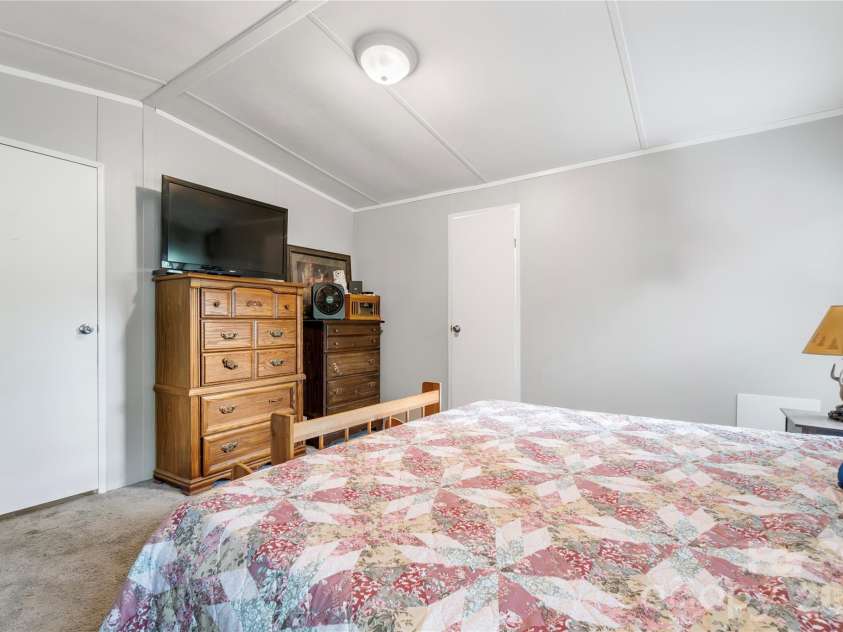 15810 Silver Road, Oakboro, NC 28129.  MLS# CAR4432319, YatesRealty ID 55223. Primary Bedroom