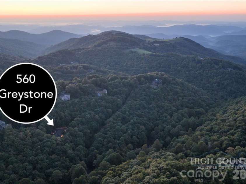 560 Greystone Drive, Boone, NC 28607.  MLS# CAR4432355, YatesRealty ID 55228. 