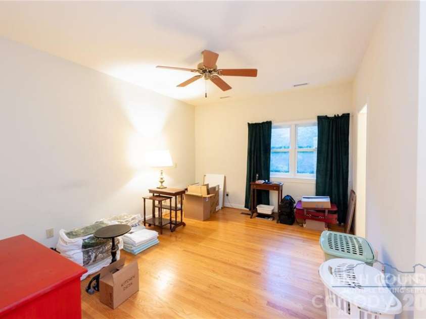 560 Greystone Drive, Boone, NC 28607.  MLS# CAR4432355, YatesRealty ID 55228. 