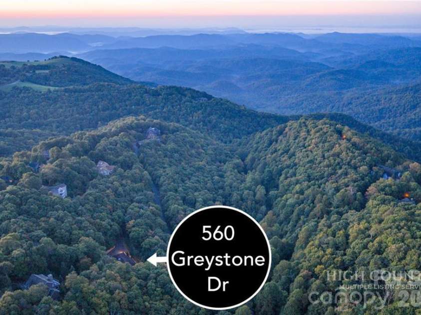 560 Greystone Drive, Boone, NC 28607.  MLS# CAR4432355, YatesRealty ID 55228. 