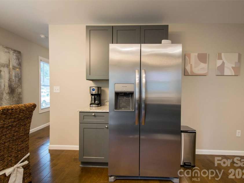309 Jenna Clare Lane, Asheville, NC 28803.  MLS# CAR4428710, YatesRealty ID 55229. 