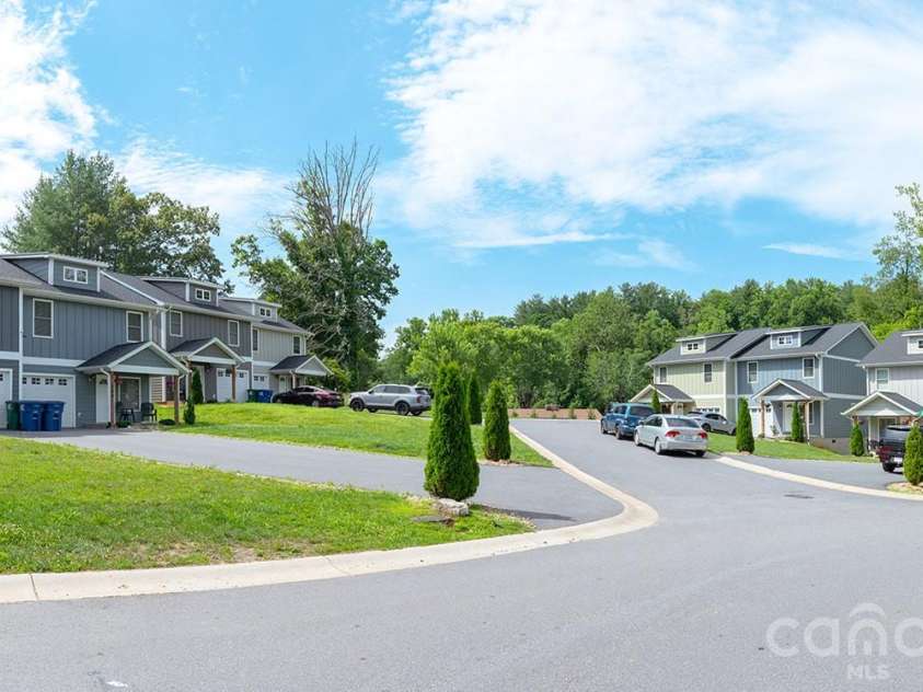 309 Jenna Clare Lane, Asheville, NC 28803.  MLS# CAR4428710, YatesRealty ID 55229. 