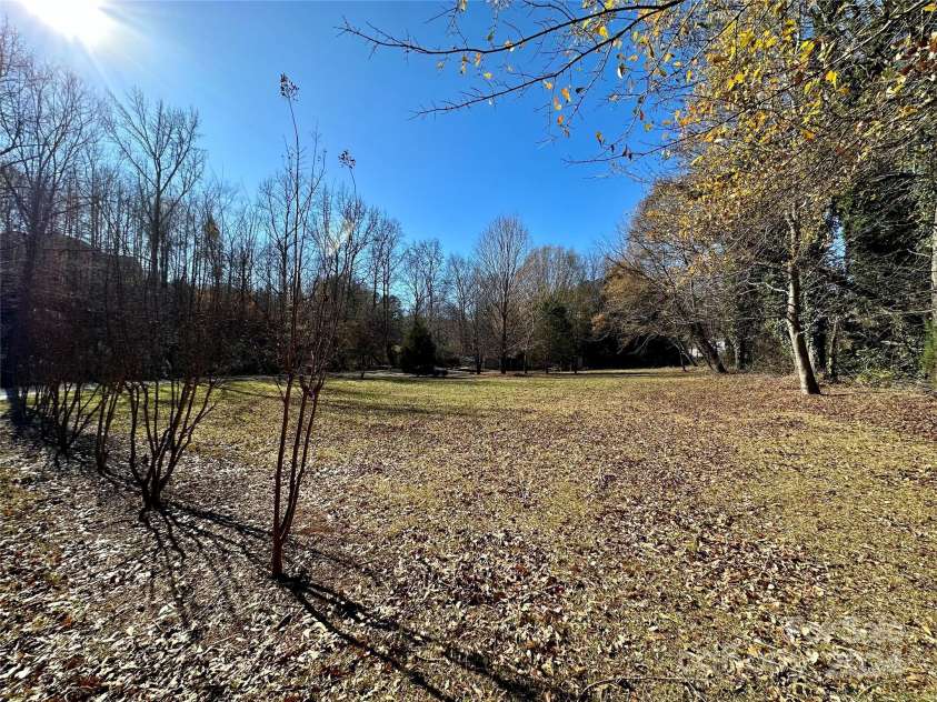 12 Hilltop Lane, Columbus, NC 28722.  MLS# CAR4203716, YatesRealty ID 5523. 