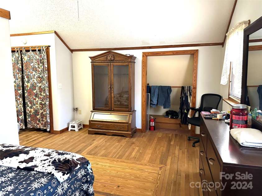 12 Hilltop Lane, Columbus, NC 28722.  MLS# CAR4203716, YatesRealty ID 5523. 