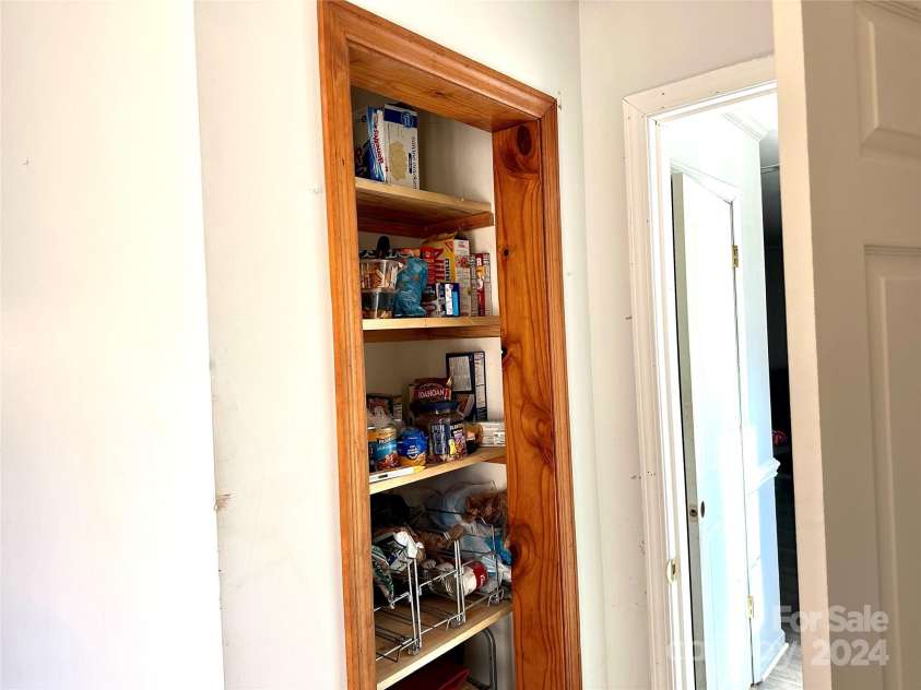 12 Hilltop Lane, Columbus, NC 28722.  MLS# CAR4203716, YatesRealty ID 5523. 