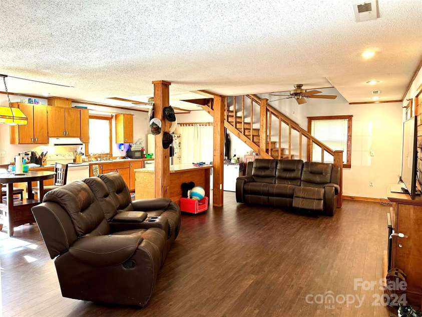 12 Hilltop Lane, Columbus, NC 28722.  MLS# CAR4203716, YatesRealty ID 5523. 