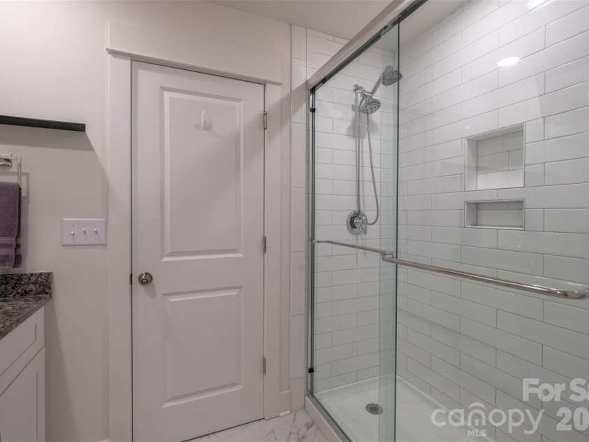220 Sugar Hill Road, Troutman, NC 28166.  MLS# CAR4353090, YatesRealty ID 5523. Primary Bath