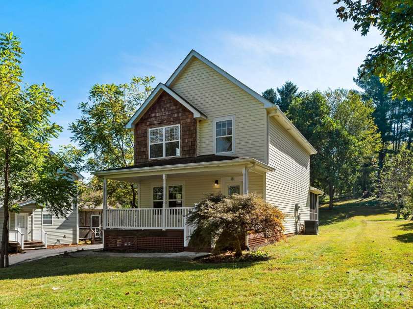 81 Crayton Road, Asheville, NC 28803.  MLS# CAR4432139, YatesRealty ID 55230. 