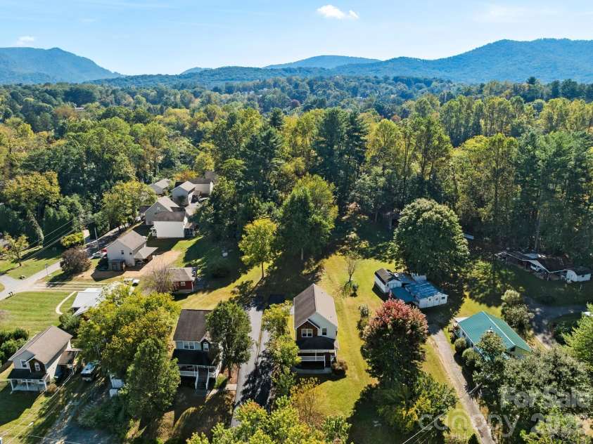 81 Crayton Road, Asheville, NC 28803.  MLS# CAR4432139, YatesRealty ID 55230. 