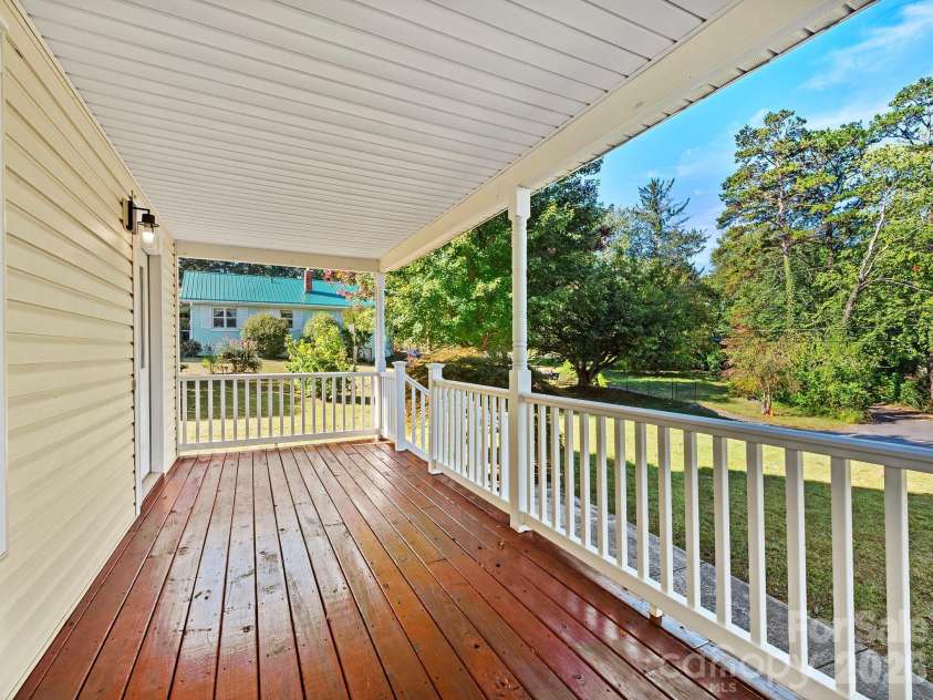 81 Crayton Road, Asheville, NC 28803.  MLS# CAR4432139, YatesRealty ID 55230. 