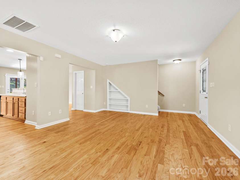 81 Crayton Road, Asheville, NC 28803.  MLS# CAR4432139, YatesRealty ID 55230. 