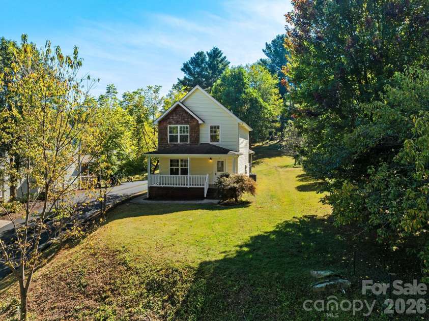 81 Crayton Road, Asheville, NC 28803.  MLS# CAR4432139, YatesRealty ID 55230. 