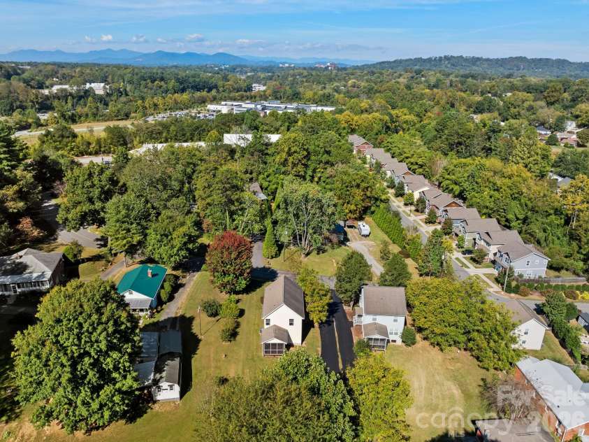 81 Crayton Road, Asheville, NC 28803.  MLS# CAR4432139, YatesRealty ID 55230. 
