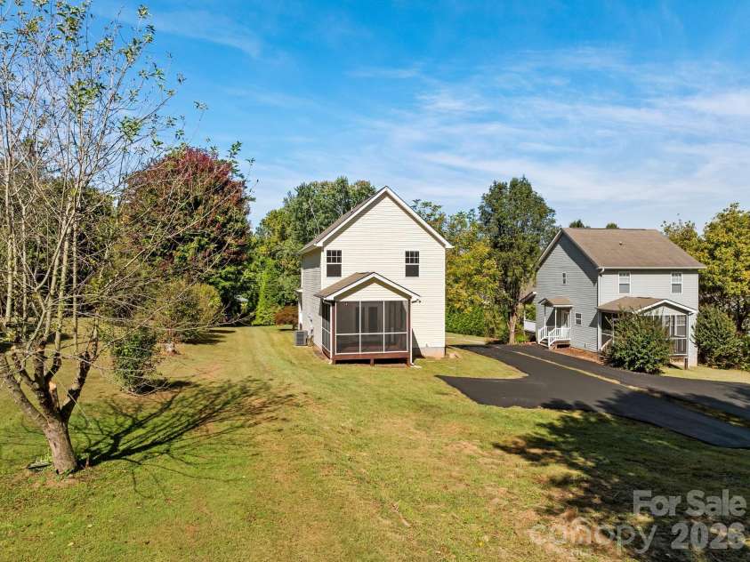 81 Crayton Road, Asheville, NC 28803.  MLS# CAR4432139, YatesRealty ID 55230. 