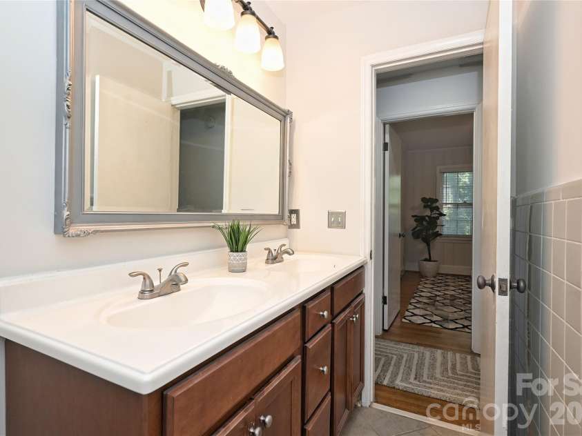 1344 Edgewater Drive, Charlotte, NC 28210.  MLS# CAR4431660, YatesRealty ID 55231. 