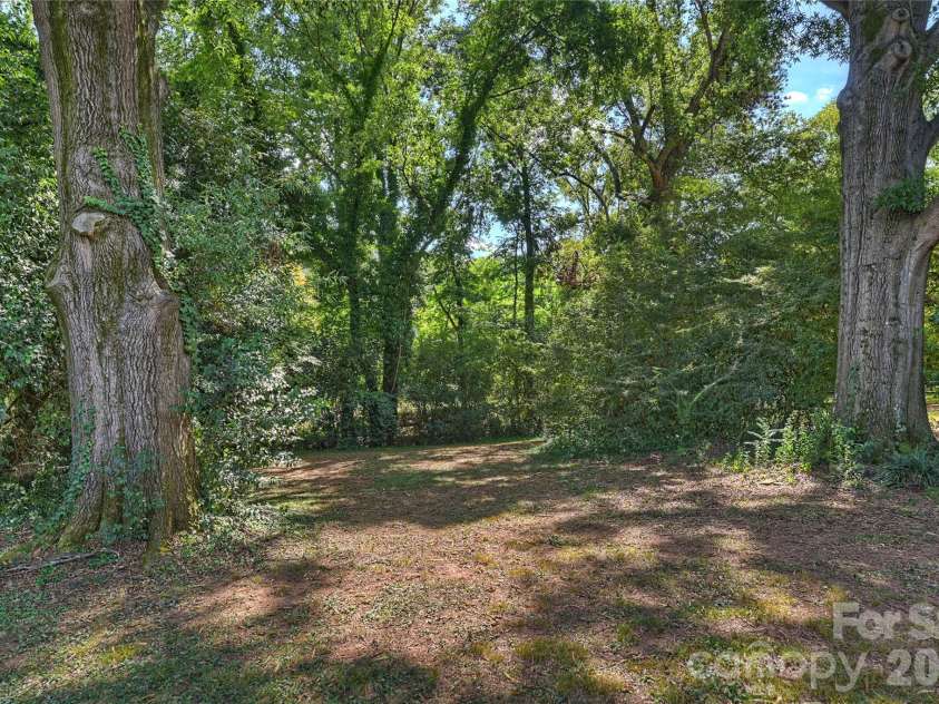 1344 Edgewater Drive, Charlotte, NC 28210.  MLS# CAR4431660, YatesRealty ID 55231. 