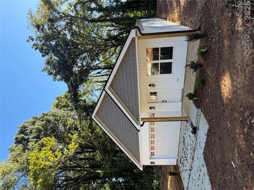 4625 Andrews Drive, Winston Salem, NC 27106.  MLS# CAR4432390, YatesRealty ID 55235. 