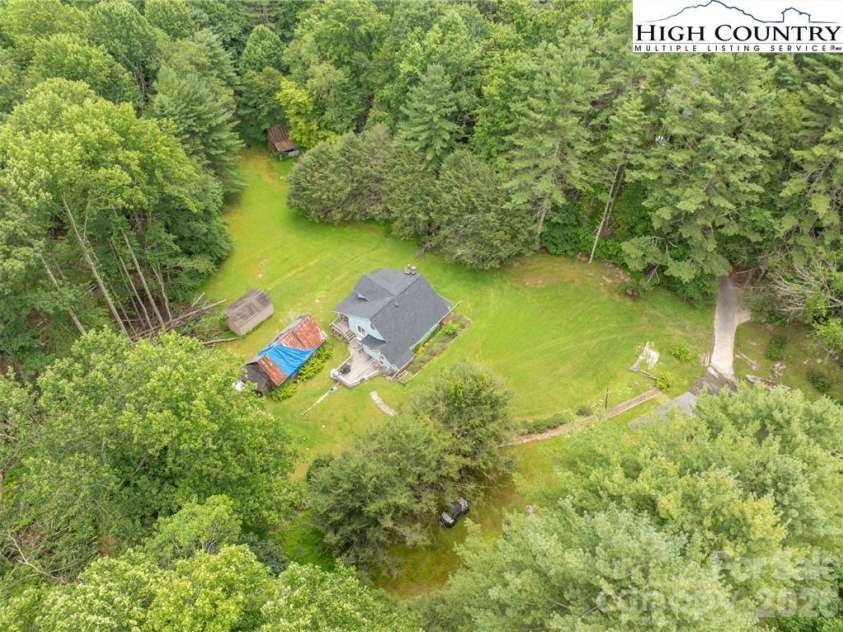 230 West Cove Lane, Boone, NC 28607.  MLS# CAR4432382, YatesRealty ID 55237. 